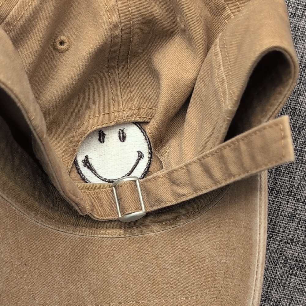 Tan Smiley Face Cap - Picture 4 of 6